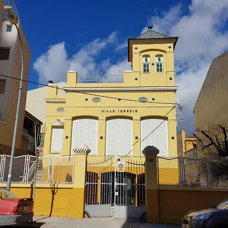 Amaroq Explorers Basecamp Feriehus Tremp