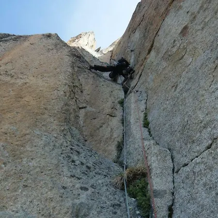 بيت للعطل Amaroq Explorers Basecamp